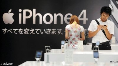 المسلمون يستثمرون الهواتف الذكية في برمجة أوقات الصلاة وتحديد مواقع المساجد