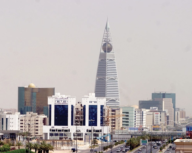 اقتصاديون: سياسات المملكة المالية جنبتها الأزمات
