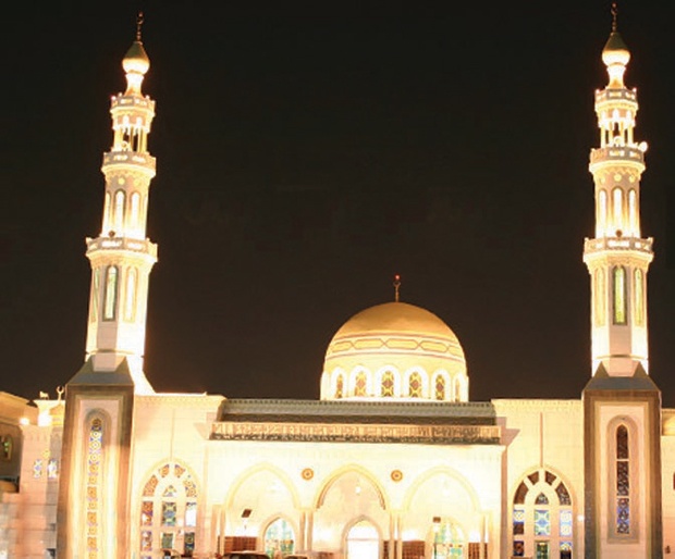 الاعتكاف في المساجد يثير أزمة بين الأزواج الجدد