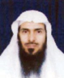 ظاهرة سيئة لدى بعض المصلين في المساجد.. روائح كريهة وإهمال نظافة الملبس والجسد
