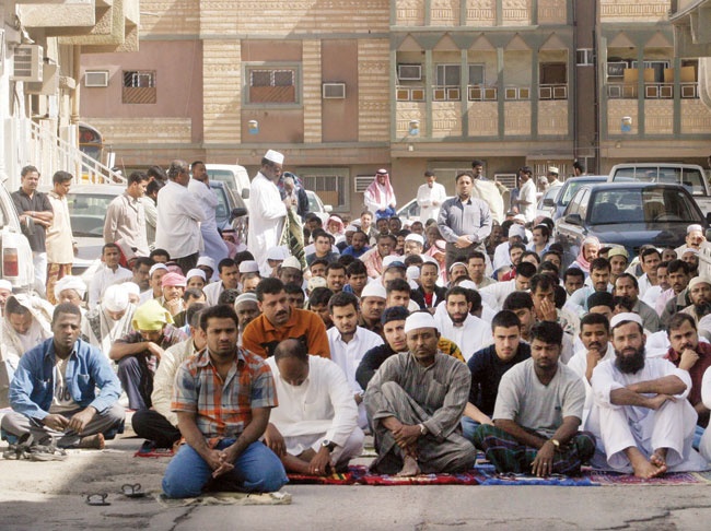 الشيخ المنيع: لا بد من الاحتياط في أمور العبادة وعدم الصلاة إلا عند دخول الوقت