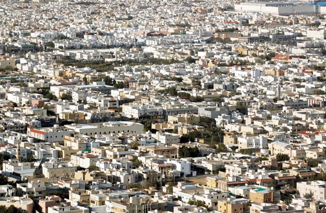 السوق العقارية تتحرك مدفوعة بزيادة أعداد الممنوحين قروضا والطلب على المساكن