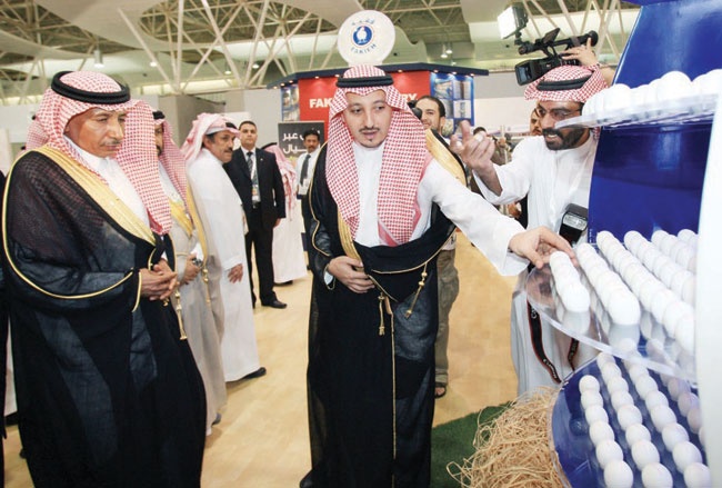 الزراعة العضوية والأعلاف المركبة تسحبان زوار المعرض الزراعي إلى أجنحتهما