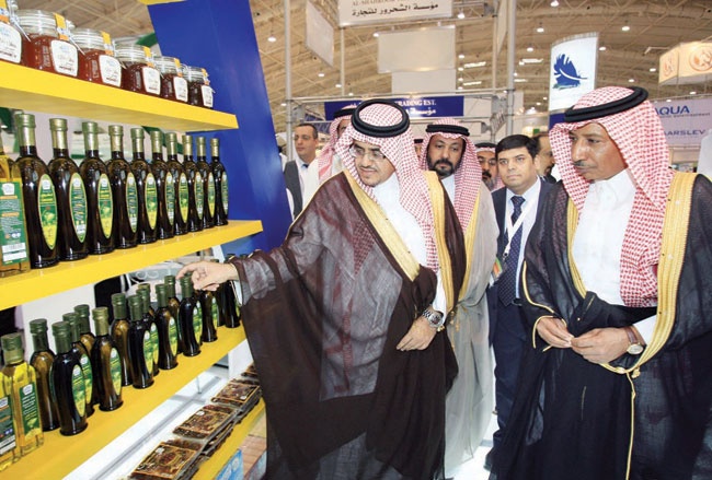 الزراعة العضوية والأعلاف المركبة تسحبان زوار المعرض الزراعي إلى أجنحتهما