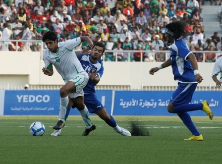 خليجي 20: من يكسب الكأس .. الأخضر أم الأزرق ؟