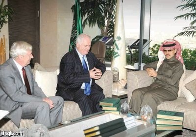 الوليد بن طلال يناقش مواضيع اقتصادية مع رئيس وزراء إيرلندا السابق