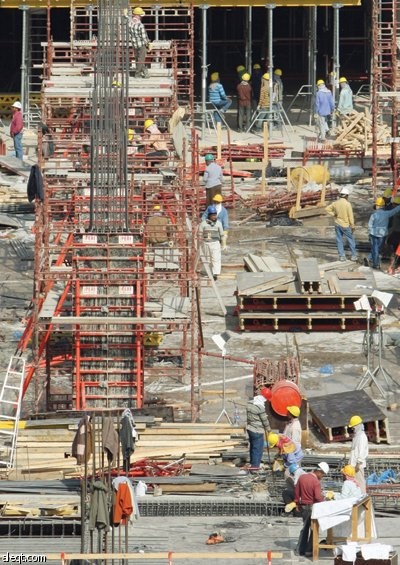 توقعات بارتفاع إيرادات المملكة إلى 630 مليارا عام 2011 .. وتراجع العجز إلى 50 مليار ريال