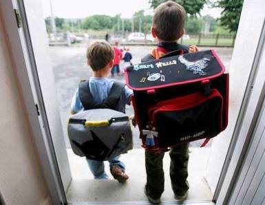 للنقاش: حقائب أبنائنا وبناتنا ثقيلة.. ما الحل؟