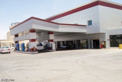 للنقاش .. لماذا لا تجذب محطات الوقود السعوديين للعمل فيها ؟