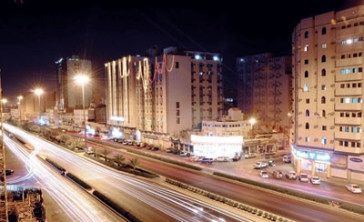 مكة: وتيرة التحذيرات ترتفع .. وإمكانية الخسائر تلامس قطاع الفنادق