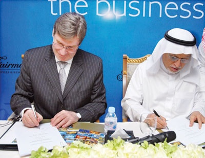 «البوابة الاقتصادية» توقع اتفاقية لإنشاء فندق فيرمونت الرياض