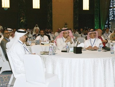 تأكيدات سعودية بسد النقص تهبط بأسعار النفط رغم الاضطرابات