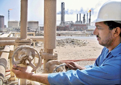 الاضطرابات في ليبيا ترفع أسعار النفط والذهب