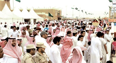 آلاف الزوار يتوافدون على أرض الجنادرية في ثاني أيام المهرجان