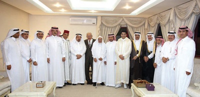 الشاعر ابن إدريس يحتفي بمفكري ومثقفي «الجنادرية»