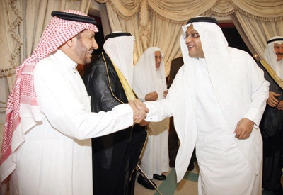 الشاعر ابن إدريس يحتفي بمفكري ومثقفي «الجنادرية»