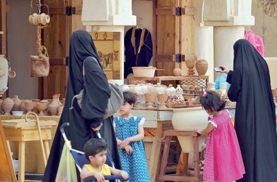 الجنادرية.. متحف حي ومفتوح ينقل الأسرة إلى أعماق التاريخ