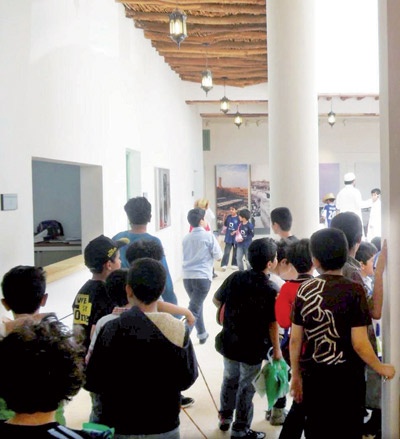 الجنادرية.. متحف حي ومفتوح ينقل الأسرة إلى أعماق التاريخ