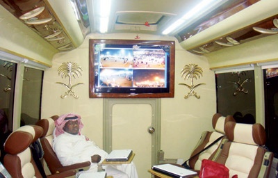 10 فرق إسعافية وطائرتان و4 شاشات تتابع حالة الزوار