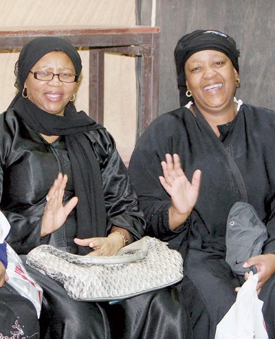 مقيمون يتفاعلون مع تراث «الجنادرية» ويطالبون باستمرارها طوال العام