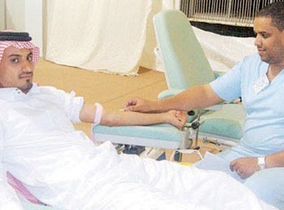 400 زائر يراجعون عيادة السمنة  في خيمة  وزارة الصحة في الجنادرية