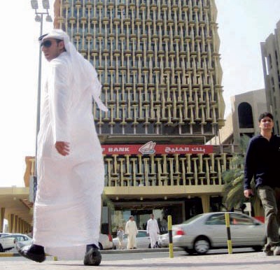 البنوك الكويتية تخضع لاختبارات ضغط وتقييم و«إعادة رسملة» منذ الأزمة المالية