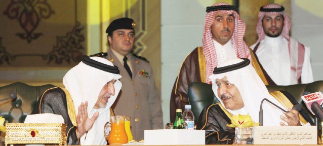 النائب الثاني يوصي بإبعاد الشركات والمقاولين المشكوك في أدائهم