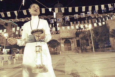 رمضان هذا العام يحيل آخر مسحراتي في الشرقية للتقاعد