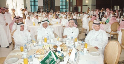 «المياه الوطنية» تكرّم أكثر من 400 موظف من منسوبيها والجهات الرسمية