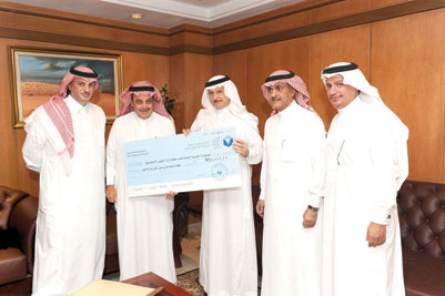 «السعودي الفرنسي» يتبرع لـ 48 جمعية خيرية