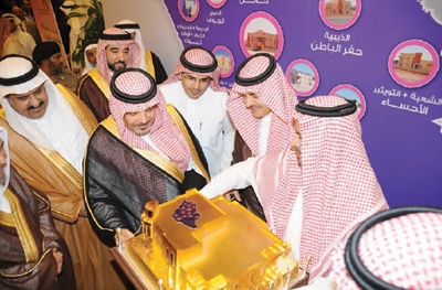 أمير المدينة المنورة: تغطية شبكات الاتصالات السعودية تشمل المراكز الحضرية والأرياف النائية