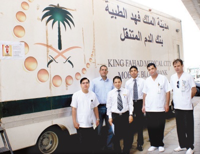 موظفو الروزوود يشاركون في حملة التبرع بالدم  في مدينة الملك فهد الطبية