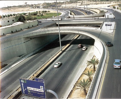 شركة شبه الجزيرة .. عقود من المشاركة في بناء شبكة الطرق في المملكة