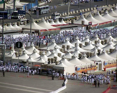 للنقاش: هل إنشاء شركة مساهمة للحج والعمرة سيحل مشاكل حجاج الداخل؟