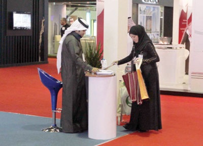 خفض الفائدة وإلغاء الرسوم يرفعان  طالبي التمويل الإسكاني