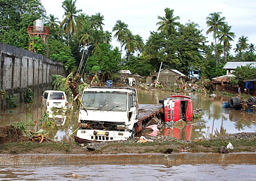 إعصار يضرب جنوب الفلبين ويقتل أكثر من 260 شخص (فيديو)