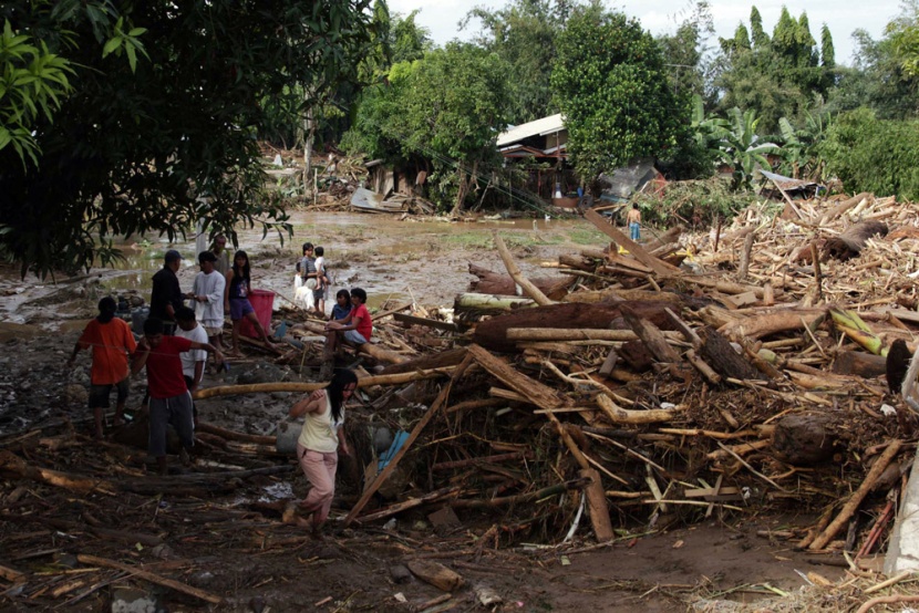 إعصار يضرب جنوب الفلبين ويقتل أكثر من 260 شخص (فيديو)