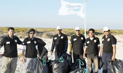 بنك الرياض يرعى "معا نحميها" لتنظيف جزيرة الجريد