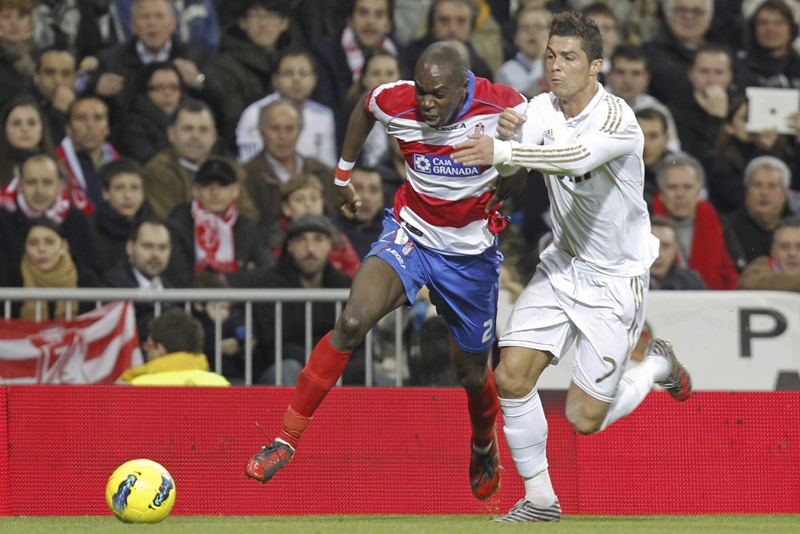 ريال مدريد يعزز موقعه في الصدارة بفوز ساحق على غرناطة (فيديو)