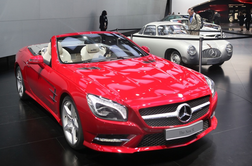 معرض ديترويت .. قوة سوق السيارات الأمريكية (فيديو)