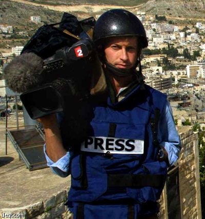 صحفي بلجيكي يتحدث عن الفوضى التي سادت قبل مقتل صحافي فرنسي في حمص (فيديو)