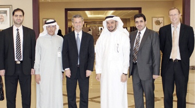 رئيس شركة Abbott الأمريكية يزور مستشفى د. سليمان الحبيب في الريان