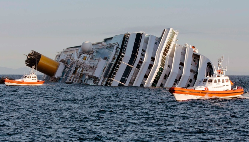 ربان السفينة الايطالية الغارقة "ارتكب اخطاء في التقدير" بحسب الشركة المشغلة (فيديو)