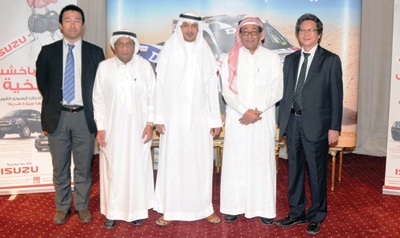 شركة باخشب إخوان القابضة تسلم 10 سيارات ستروين C3 للفائزين