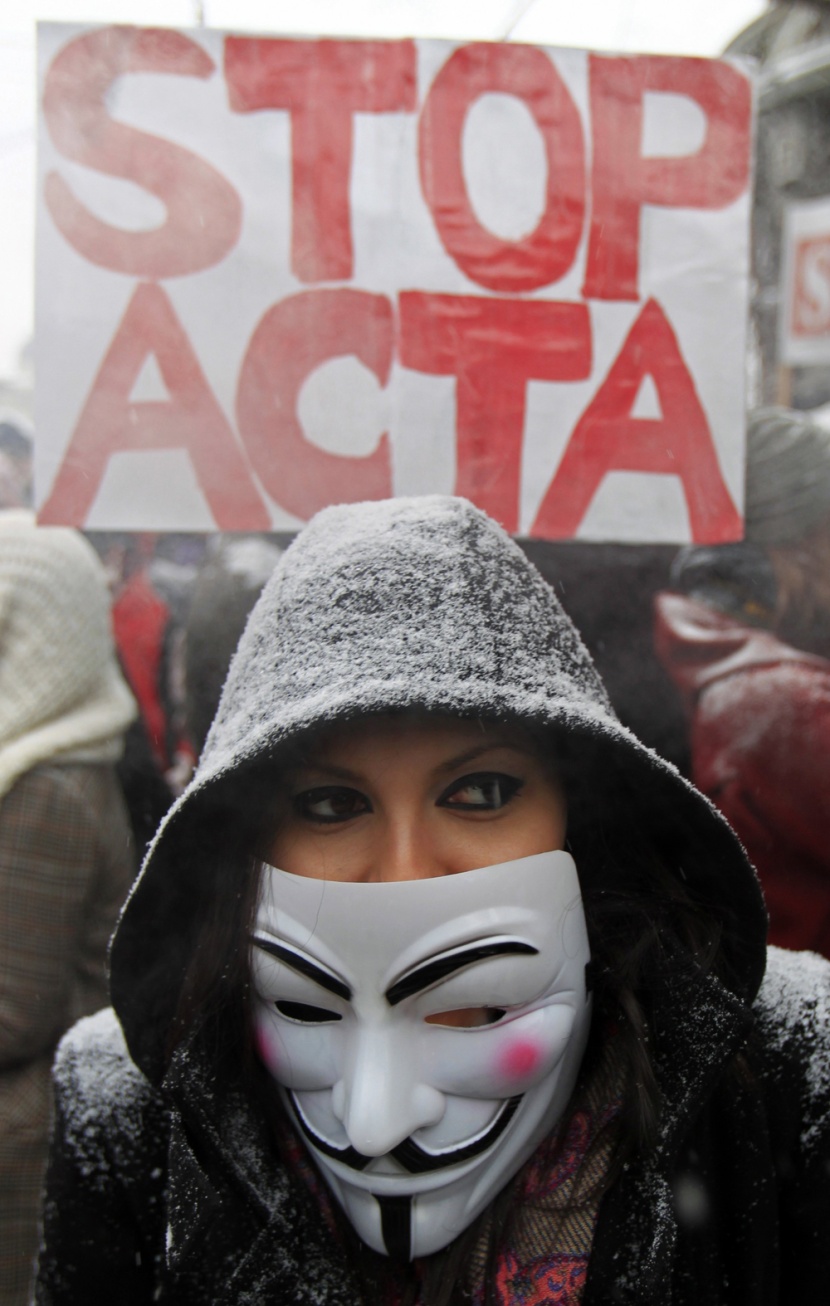 الآلاف يتظاهرون في سويسرا ضد اتفاقية "اكتا" ومنظمات غير حكومية تحذر من تداعياتها - فيديو