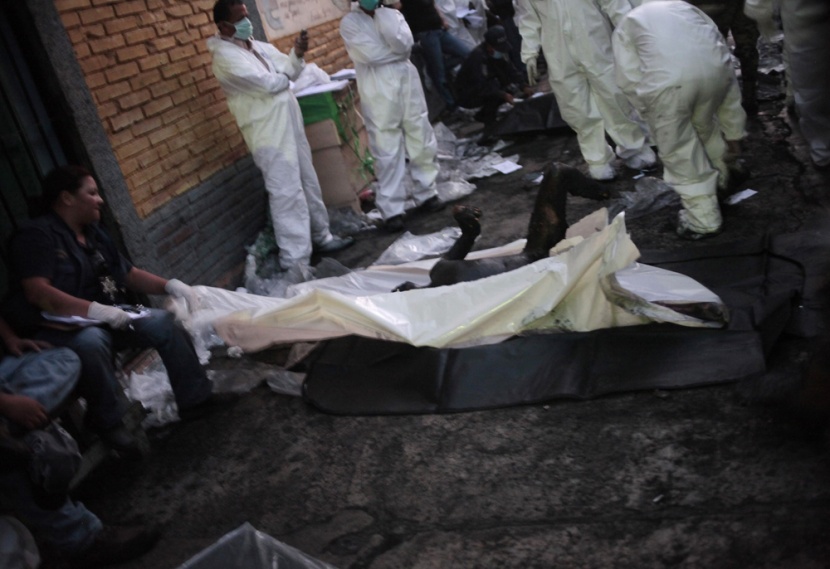 هندوراس : مقتل 377 شخصا في حريق شب في سجن - فيديو