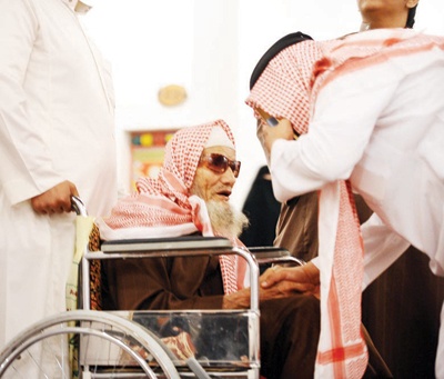 ذكريات تروى من على الكراسي المتحركة