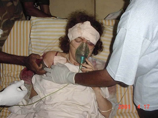 ماري كولفن فقدت عينها في سيرلانكا وفقدت حياتها في سوريا - فيديو