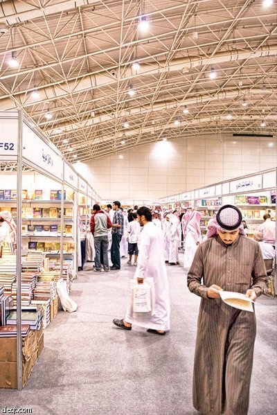«الرياض الدولي للكتاب».. سباق القراءة أمام حواجز المقاطعة الاستباقية