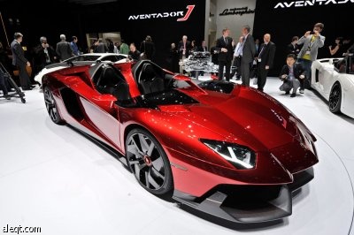 معرض جنيف للسيارات يفتح أبوابه للزوار "صور و فيديو"